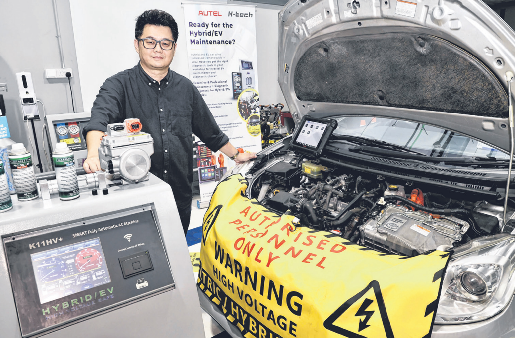 30 Years Of Automotive Repair - From Hands-On To Embracing Electronic