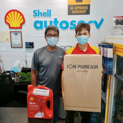 a happy customer with air purify machine