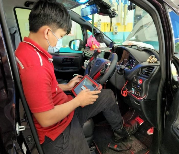 hybrid car maintenance