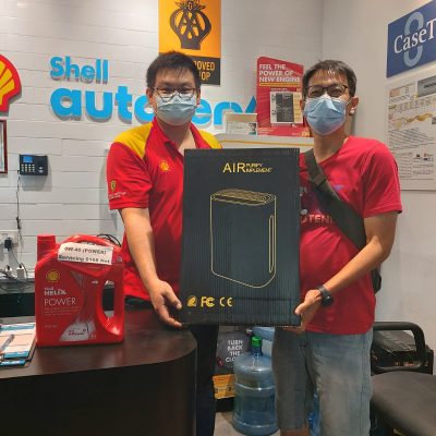 a customer with air purify machine